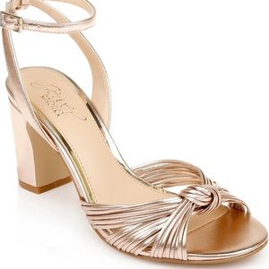 Jewel Badgley Mischka Christen Sandal in Rose Gold size 8 EUC
